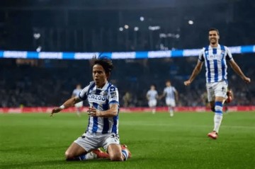 周六 德甲前瞻:弗赖堡VS汉堡 比分预判及攻防韧性对决解析