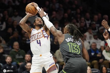 兰德尔32分布克空砍34分 森林狼胜太阳