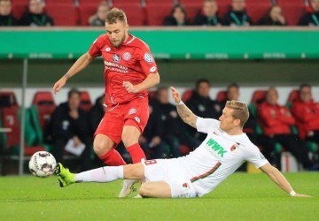 欧协联“德挪对决”!美因茨“德甲硬汉”遇北欧霸主,罗森博格能否逆袭造冷?