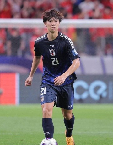 热刺500万引进高井幸大:森保一称其能超越范迪克