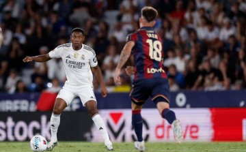 皇马功勋阿拉巴或将离队,土超豪门贝西克塔斯乘机出击抢人!