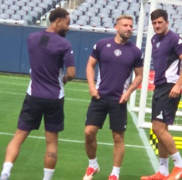 传曼联这月要定加纳乔去处!阿莫林提醒后卫,别光决赛现身