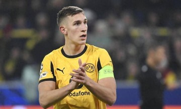 4-0,多特蒙德碾压西甲第三,吉拉西双响炮,阿德耶米造点+破门