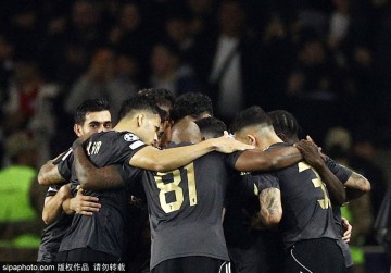 托辛·阿达拉比奥尤:切尔西的无声铁卫,欧冠对决巴萨的关键先生