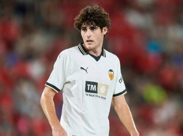 哈维 - 格拉的抉择:曼联的潜在新援