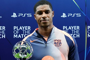 拉什福德欧冠双响获最佳,头球破门进化吐气扬眉!赛后暗讽曼联阿莫林