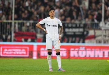 记者:热刺有意药厂后卫因卡皮耶,高额转会费是交易的最大阻碍