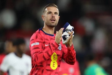 亨德森深情告别阿贾克斯,35岁有望重返英超,冲击2026世界杯席位