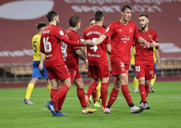 西甲周日026,奥萨苏纳主场稳了?只要主场那边掐死巴列卡诺右路,主场就1-0拿下?!