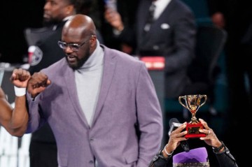 奥尼尔:我让恩比德进内线 他说现在没人那样打球