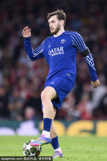 足坛罕见!克瓦拉茨赫利亚赛季双冠:巴黎加冕,那不勒斯躺赢?这操作神了!