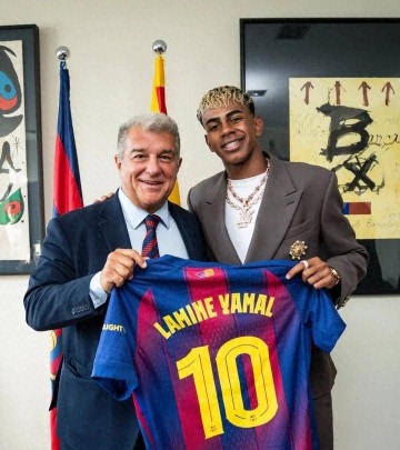 16岁!亚马尔成巴萨新10号,续约至2031年,他想走出自己的路